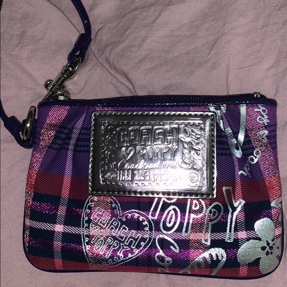 Coach Handbags - Coach Wristlet Coach Handbags - Coach Wristlet